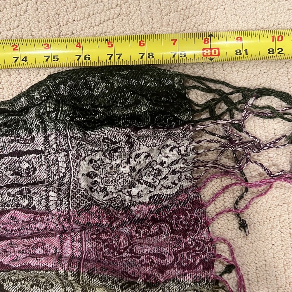 Scarf - Picture 3 of 8